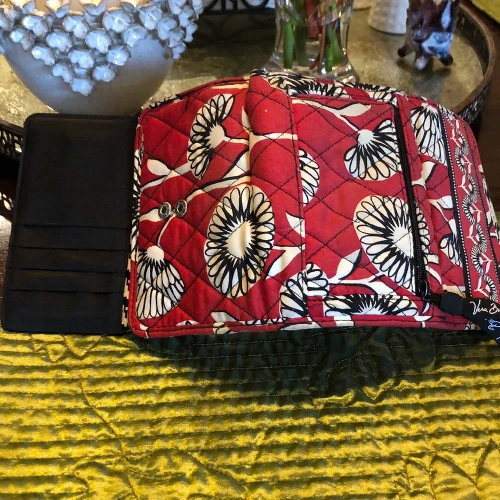 Vera Bradley Red & Black paisley wallet - Picture 8 of 11